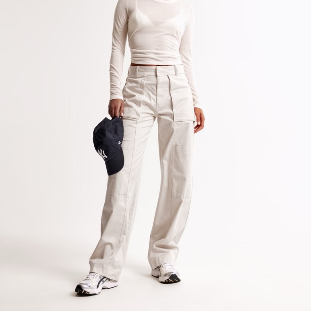 Abercrombie & Fitch Mid Rise Barrel Utility Pants Cream Straight Leg 25S NWT
